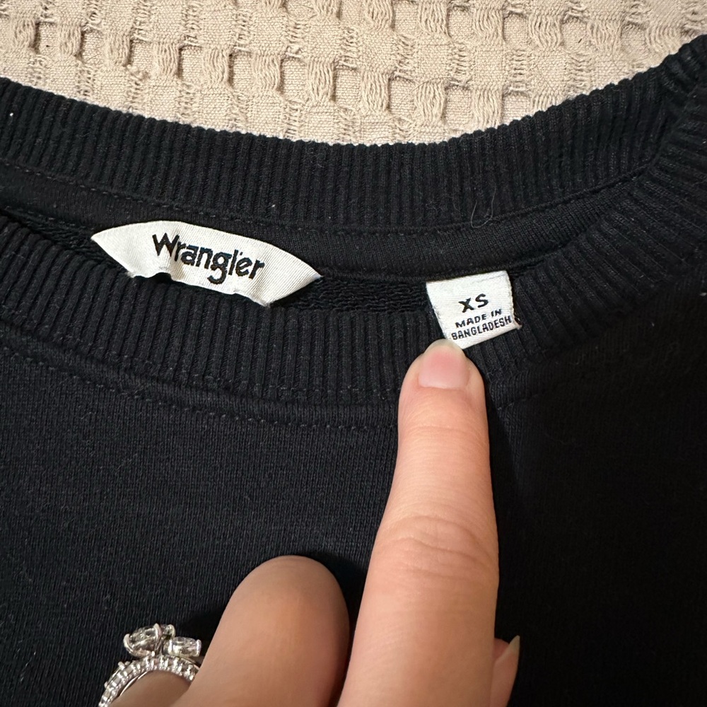 Wrangler Black and White Crew Neck Sweater - Picture 4 of 5
